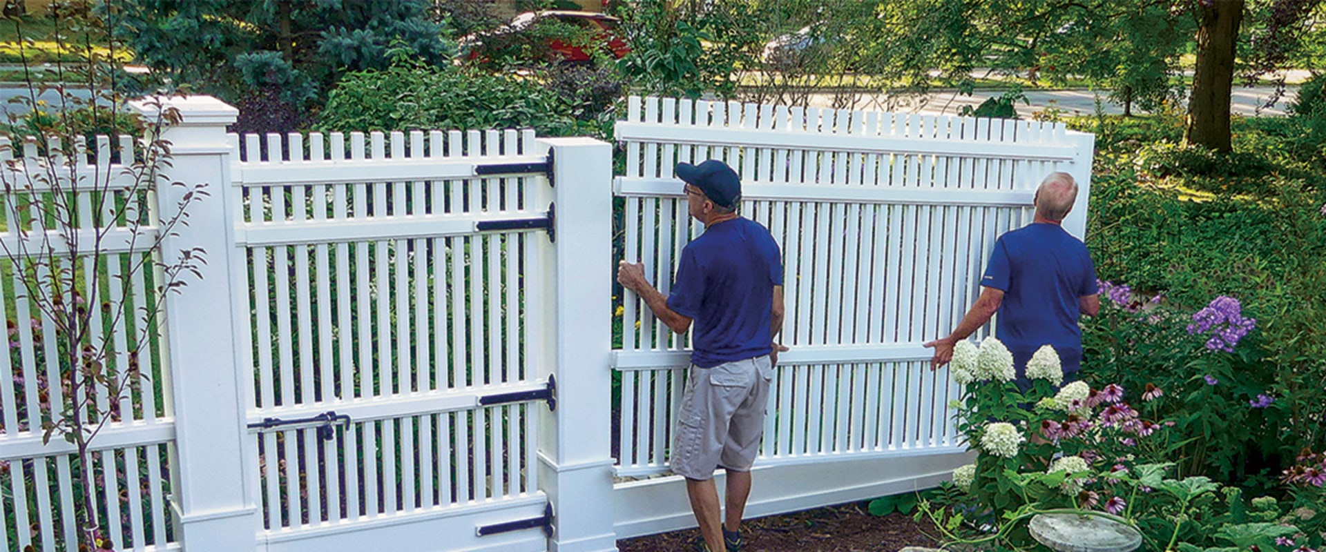 The Comprehensive Guide to PVC, Vinyl, and Other Low-Maintenance Fencing Options