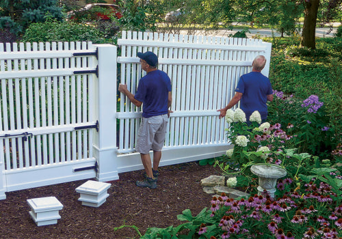 The Comprehensive Guide to PVC, Vinyl, and Other Low-Maintenance Fencing Options